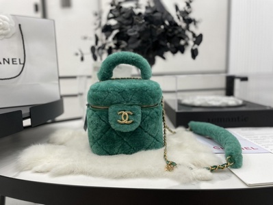 Chanel Handbags 1039